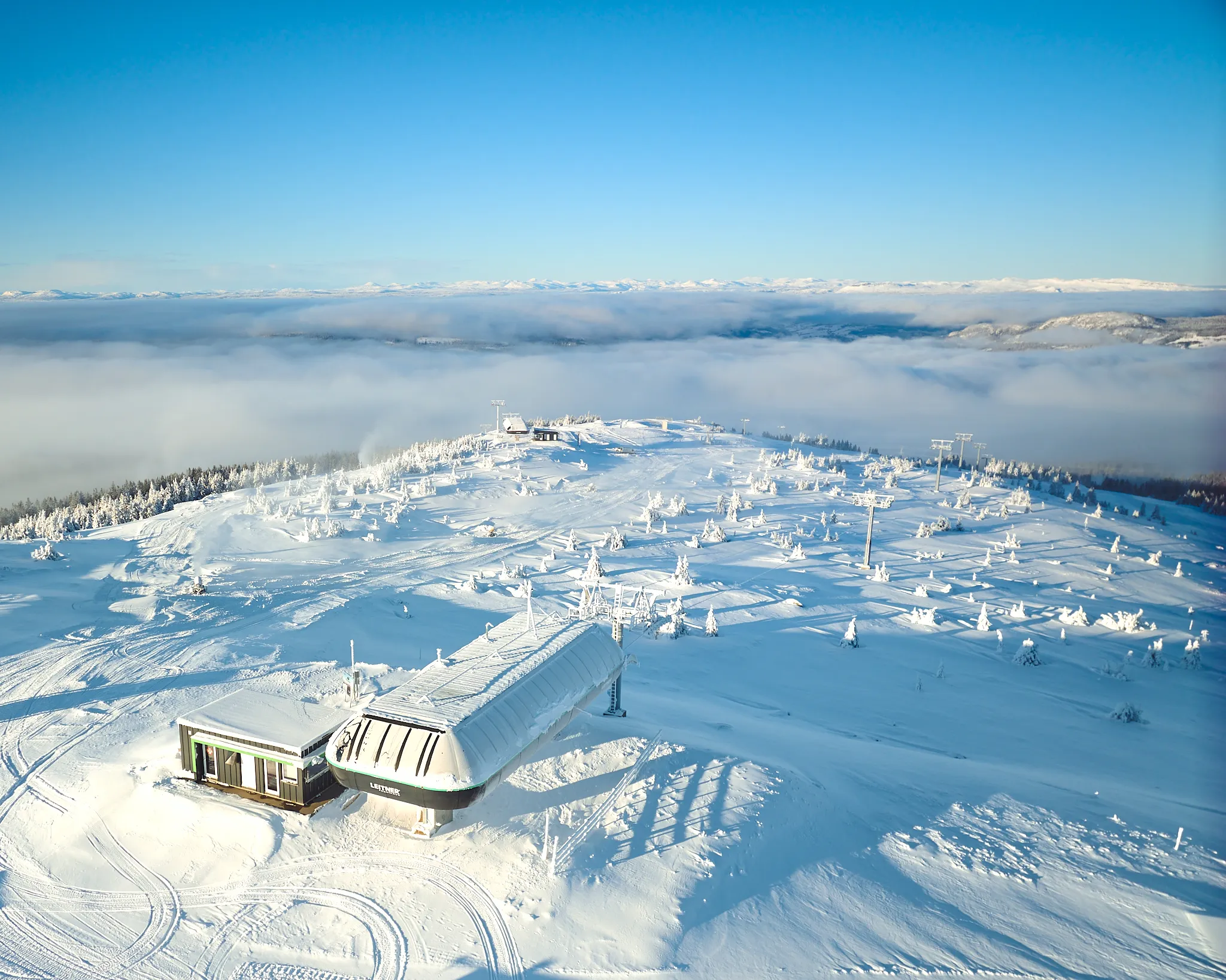 Hafjelltoppen, sesongstart. Foto: Alpinco. 